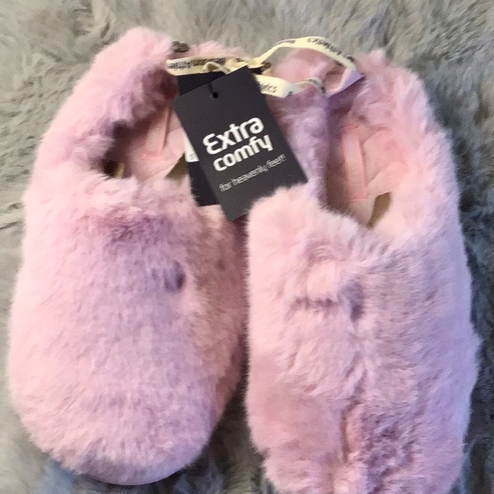 Extra Comfy Pink Fuzzy Slippers